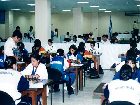 Ajedrez en V Juegos CODICADER 2000, San Salvador.